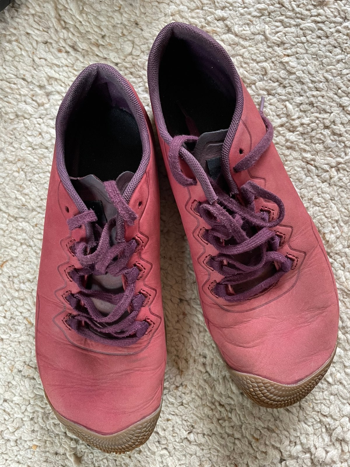 Maat 40 rode Merrell  lichtgewicht barefoot vibram zool, Ophalen, Zo goed als nieuw, Schoenen
