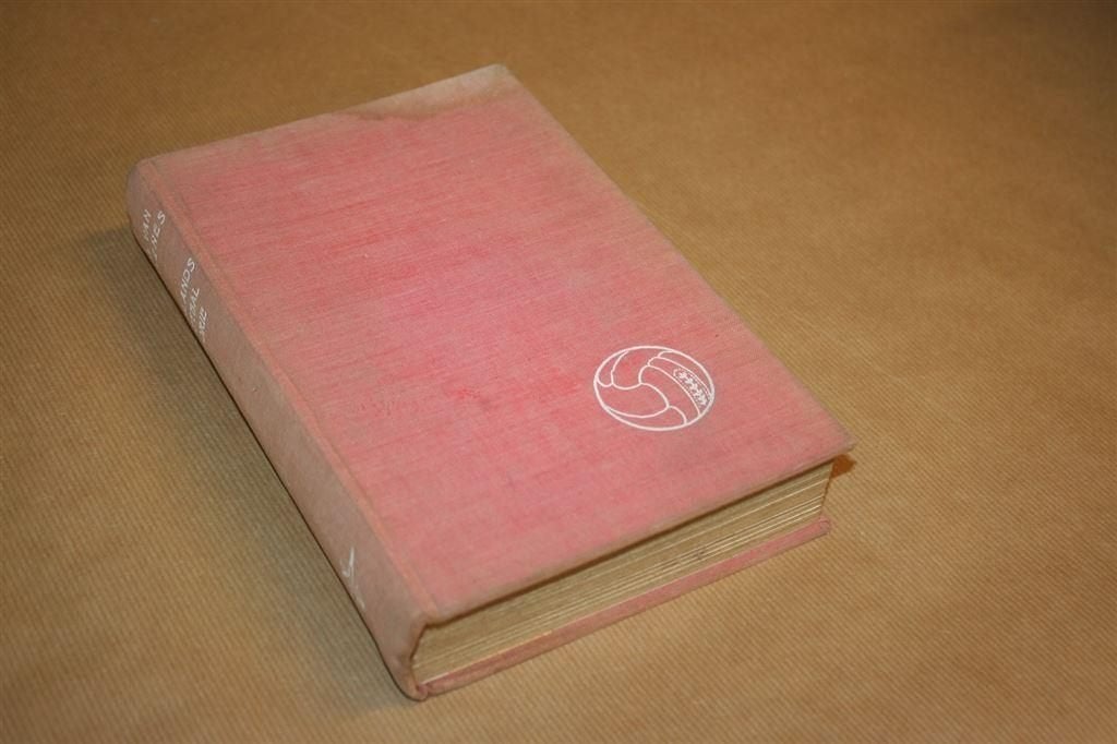 Neerlands voetbalglorie. Emmenes. 1949., Ophalen of Verzenden, Gelezen, Watersport en Hengelsport