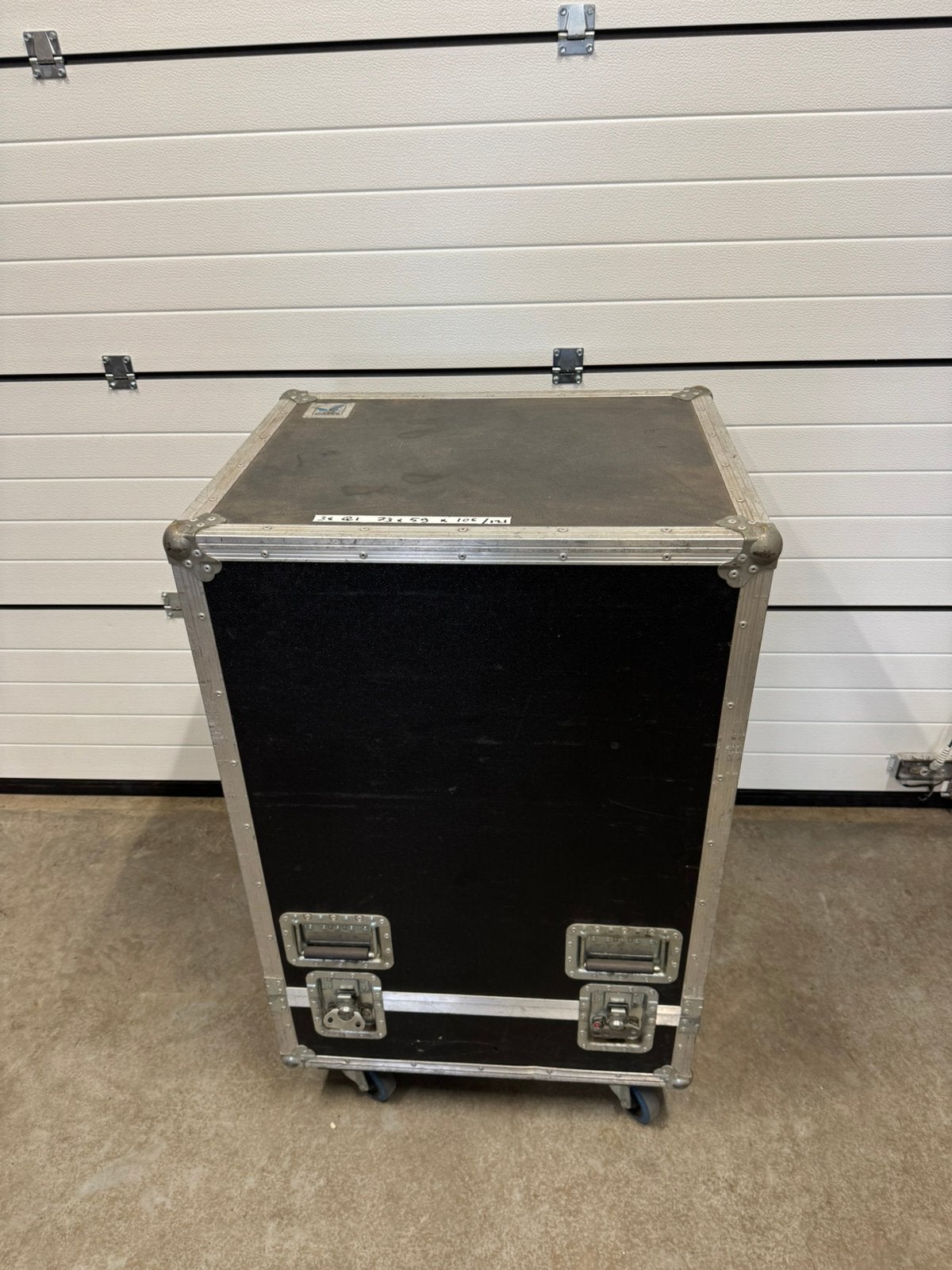 Flightcase voor 3 x D&B Audiotechnik Q1 line array, Ophalen, Zo goed als nieuw, Overige instrumenten, Flightcase