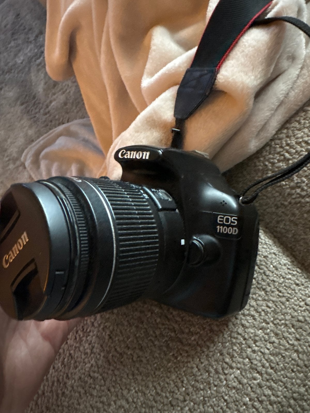 Canon EOS 1100D Spiegelreflexcamera met lens, Gebruikt, Spiegelreflex, Canon, Lensdop
