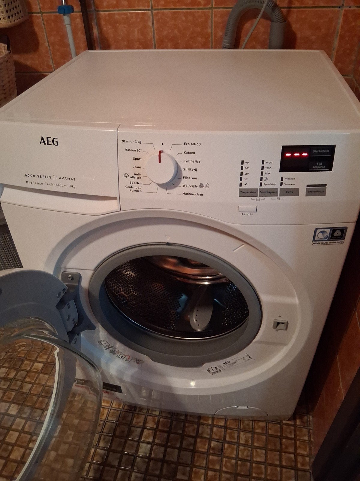 AEG 6000 Series Lavasmat wasmachine 7kg, Ophalen, Gebruikt, Wolwasprogramma, Voorlader