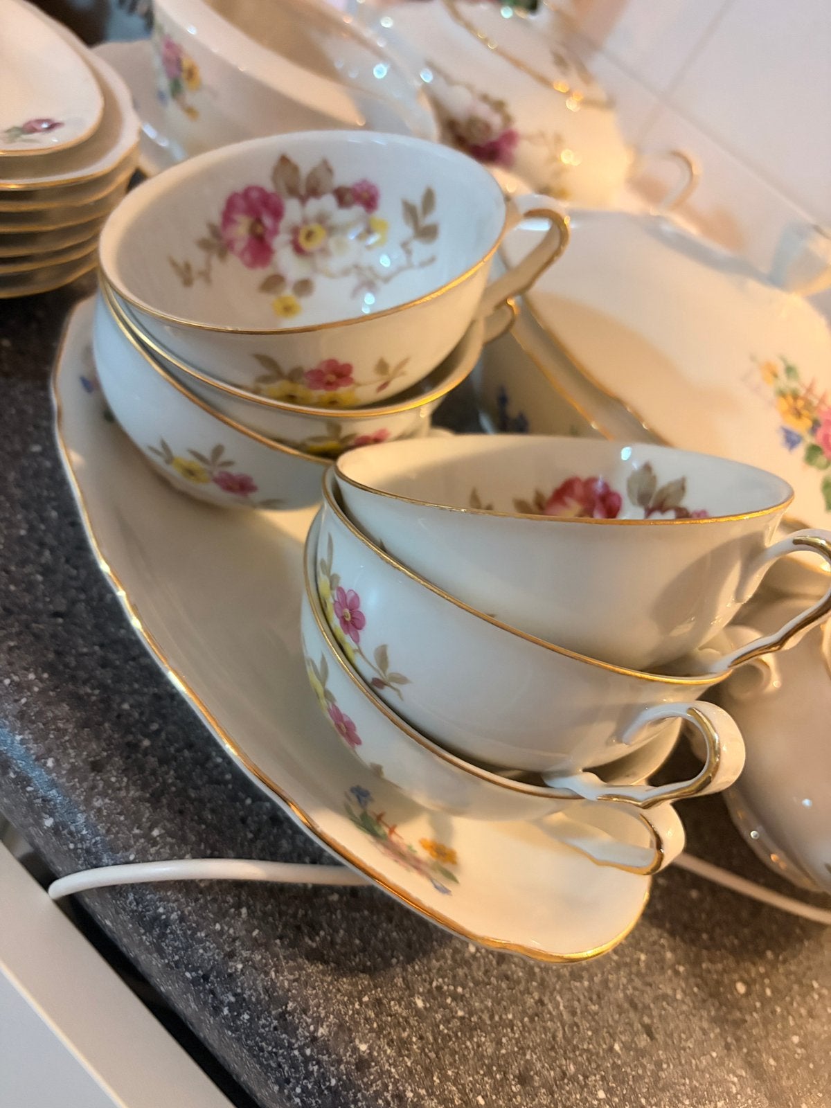 Brocante servies, Ophalen