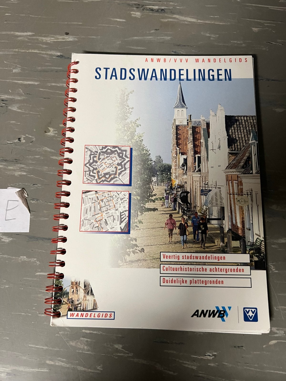 ANWB/VVV Wandelgids Stadswandelingen, Gelezen, Fiets- of Wandelgids, Ophalen of Verzenden, ANWB