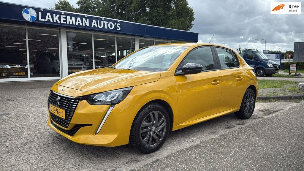 Peugeot 208 1.2 PureTech AUTOMAAT Allure Pack Yellow Line Hu, Auto's, Peugeot, 101 pk, Gebruikt, Euro 6, Geel