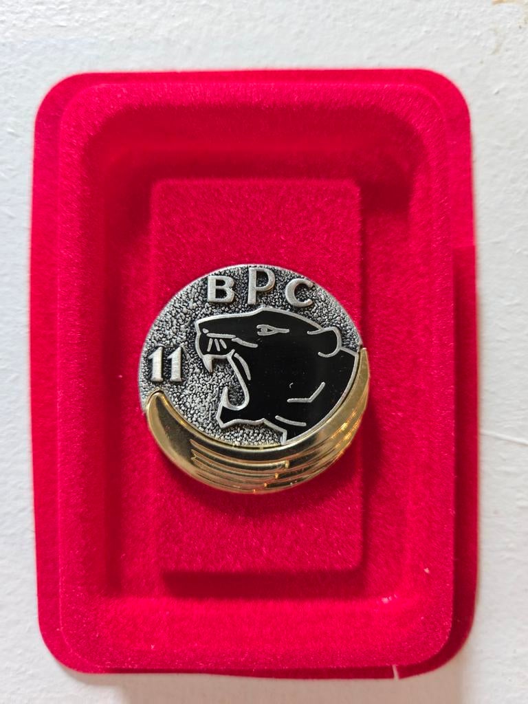 Speld 11e BPC Editions Atlas, Verzamelen, Verzenden, Overige soorten, Overige gebieden, Embleem of Badge