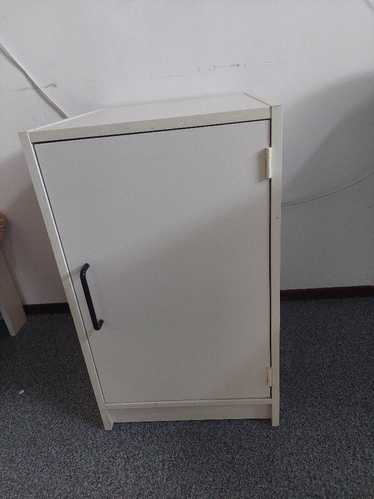 kastje met deur (wit), Huis en Inrichting, Ophalen, Overige materialen, 50 tot 100 cm, Minder dan 100 cm