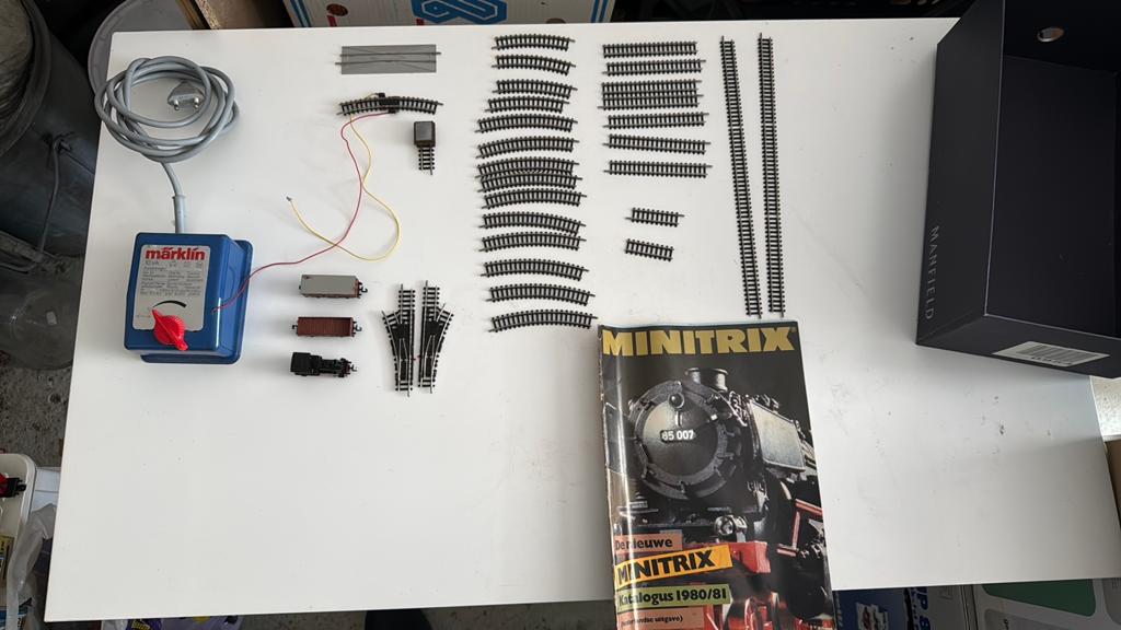 Minitrix Treinset met locomotief en rails, Gelijkstroom, Trix, Ophalen of Verzenden, Analoog