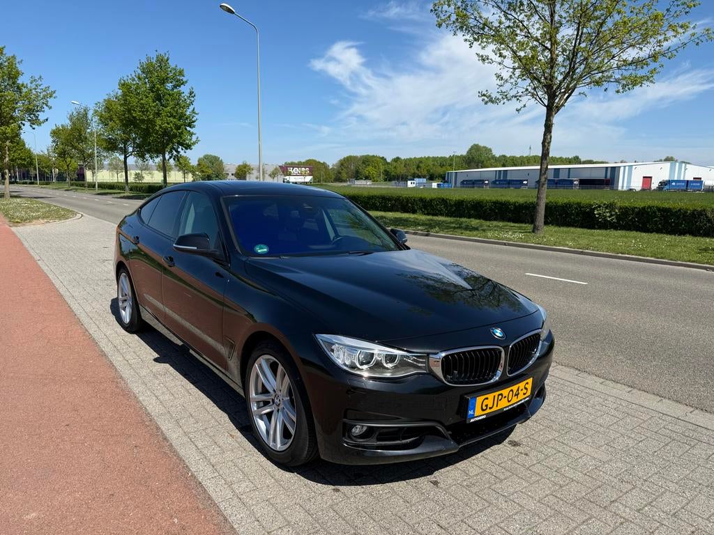 BMW 3-Serie GT 328I Aut8 2014 Zwart 147xxxkm, Auto's, BMW, Automaat, 745 kg, Zwart, 4 cilinders