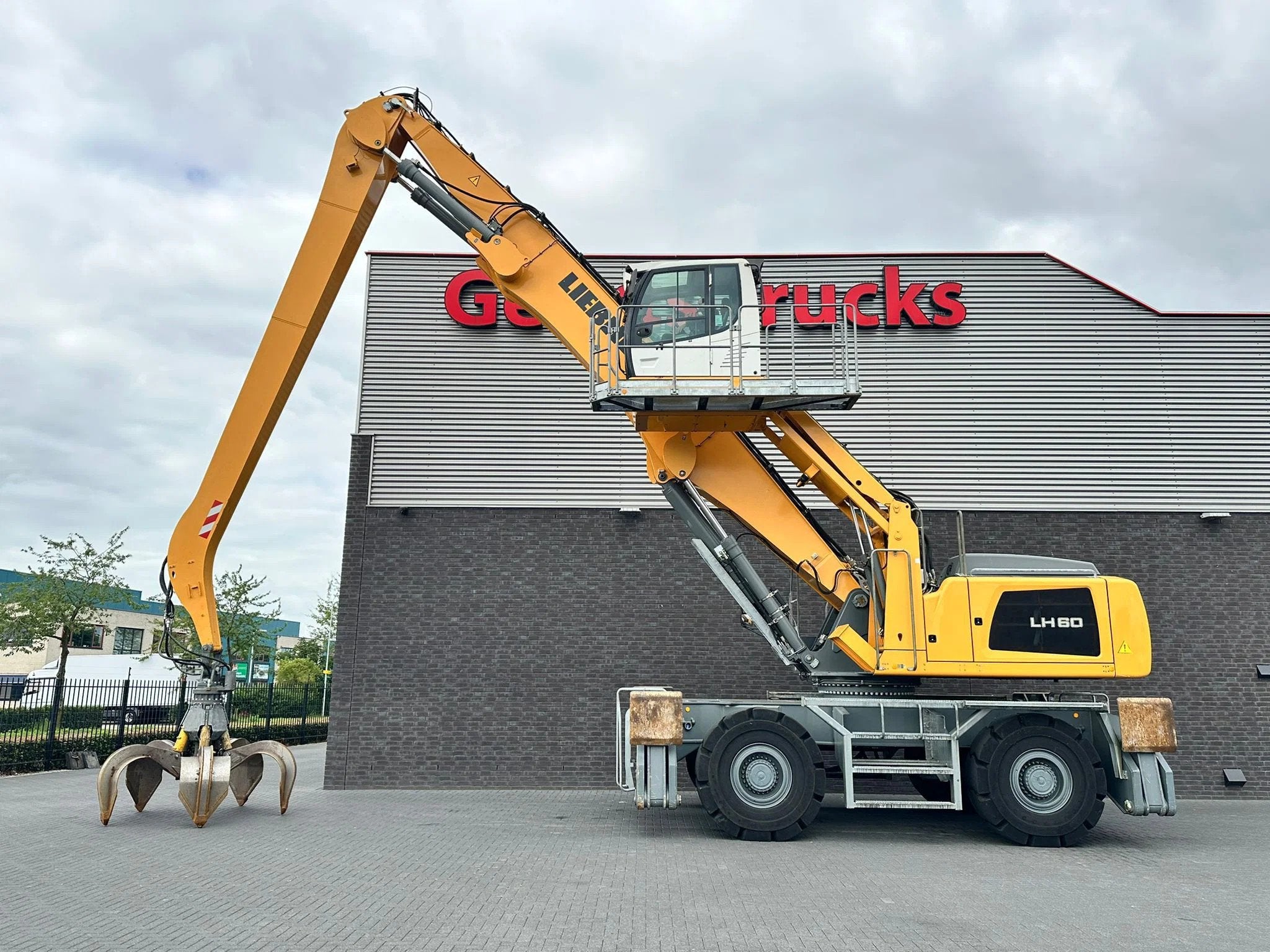 Liebherr LH 60 M LITRONIC INDUSTRY MATERIAL HANDLER/ UMSCHLA, Kraan