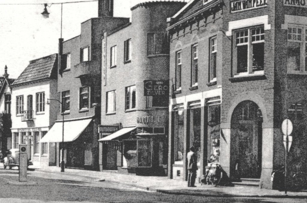 967630	Emmen	40-50 D 	Hoofdstraat	Leuke kaart Onbeschreven, Ophalen of Verzenden, 1940 tot 1960, Ongelopen, Drenthe