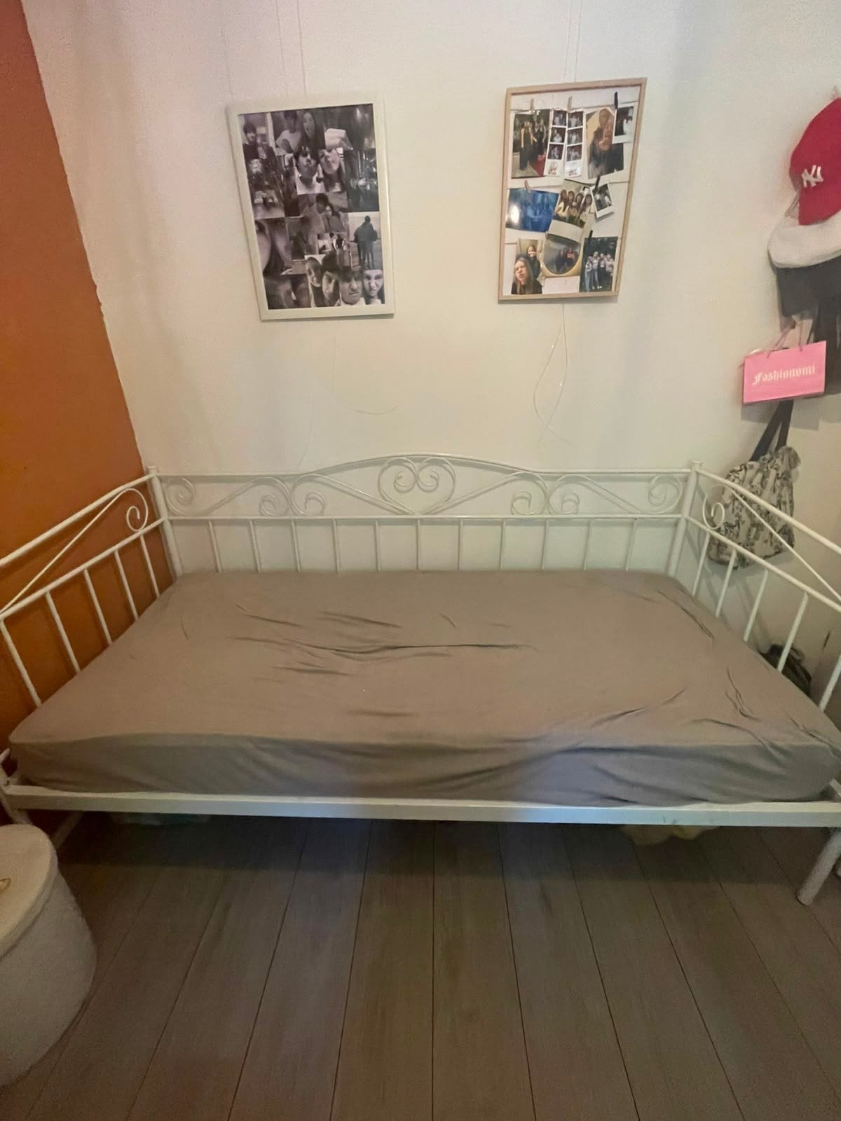 Wit metalen bedframe / daybed, Gebruikt, Eenpersoons, Wit, Ophalen of Verzenden