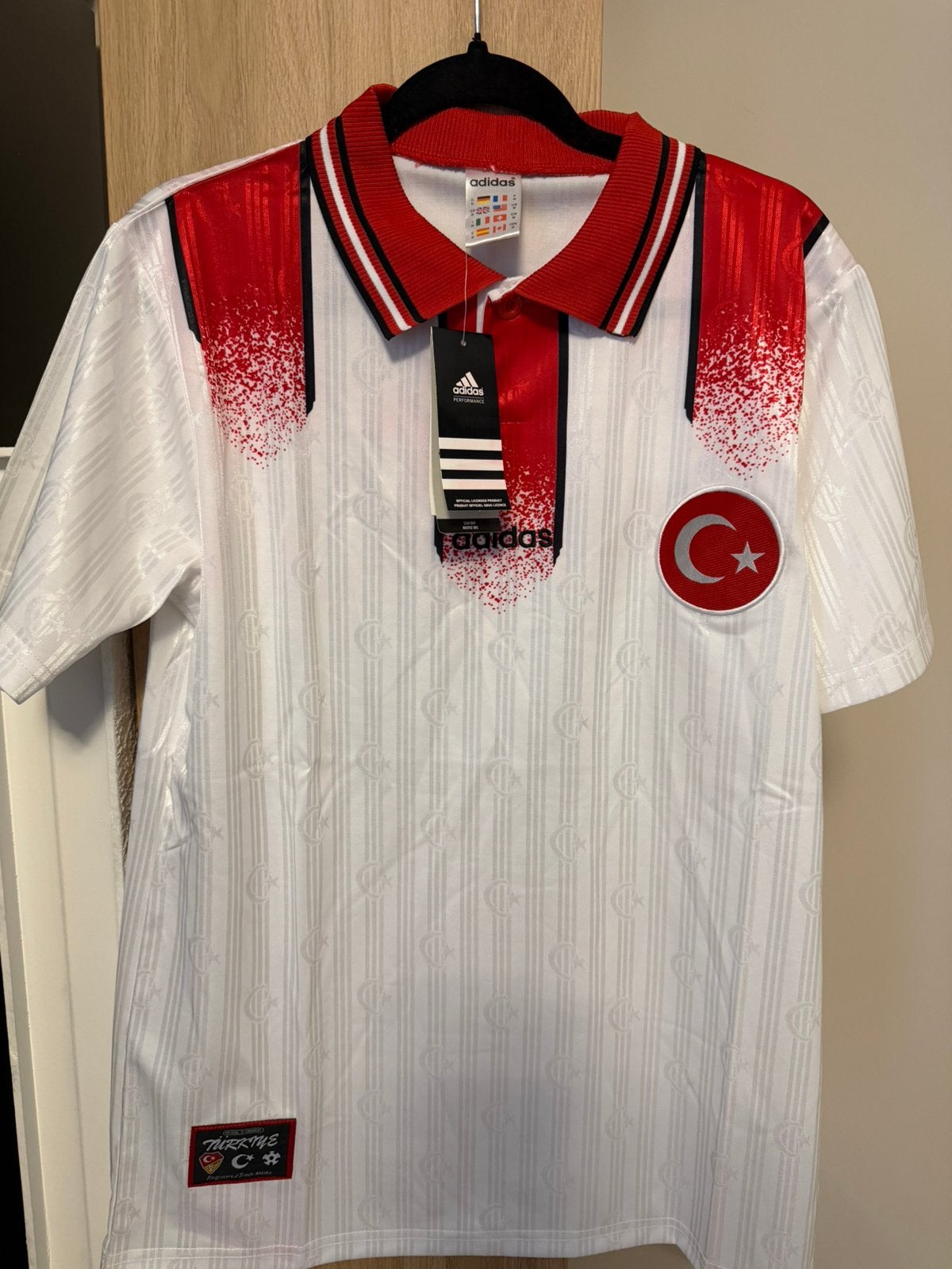 Vintage Turkije Thuis Shirt 1996 Adidas, Verzamelen, Sportartikelen en Voetbal, Ophalen of Verzenden, Nieuw, Buitenlandse clubs