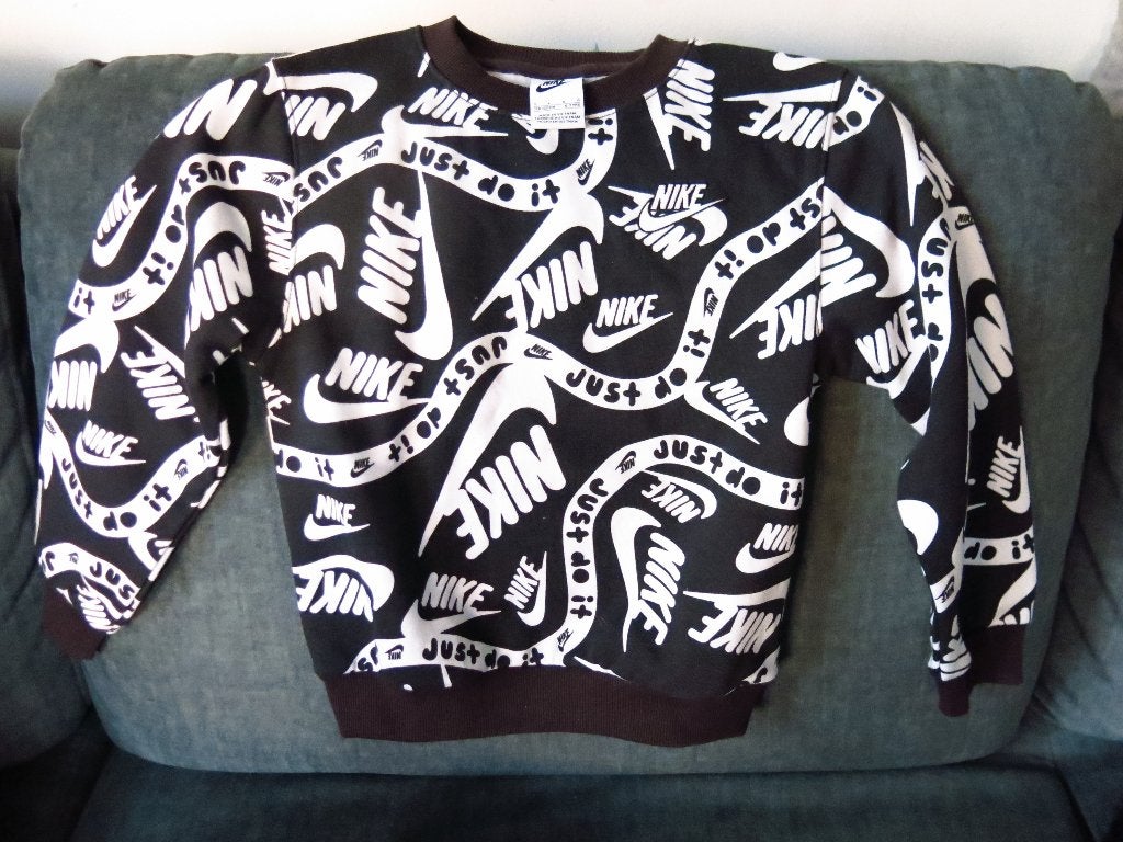 Nike 2-delige set – NIEUW – maat 116/122, Kinderen en Baby's, Kinderkleding | Maat 122, Jongen of Meisje, Nieuw, Ophalen of Verzenden