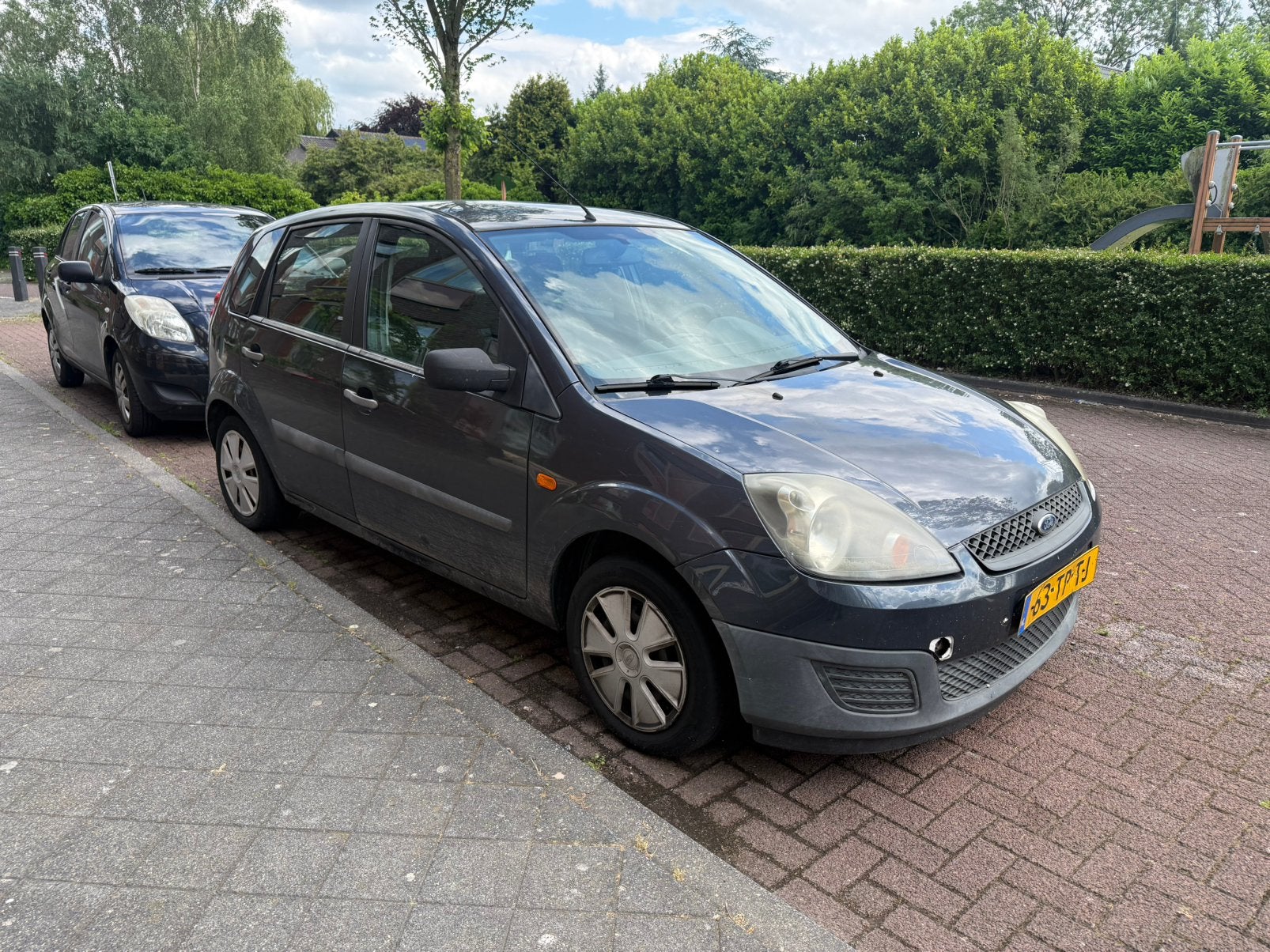 Ford Fiësta 1.3 8V 5DR 2006 lees beschrijving!, 1299 cc, 40 €/maand, Zwart, 4 cilinders