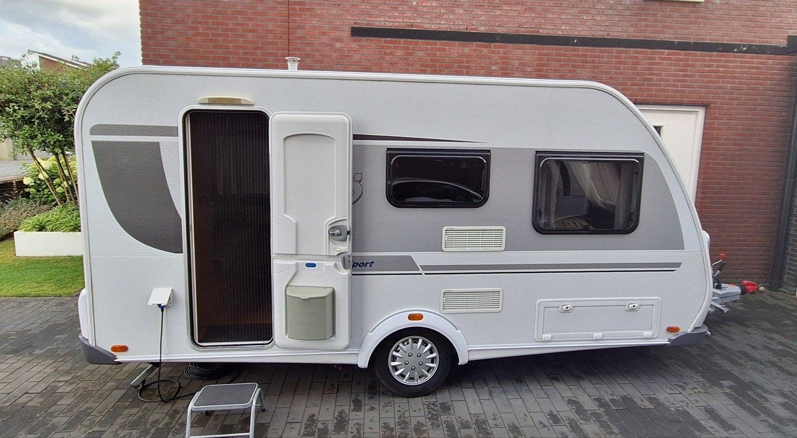 Knaus Sport 420 QD | Mover | Voortent | 2x fietsendrager, Treinzit, Particulier, 6 tot 7 meter, Knaus