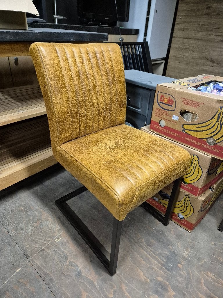 Eettafel set bank en 3 stoelen, Huis en Inrichting, Stoelen, Ophalen, Gebruikt, Overige kleuren, Drie