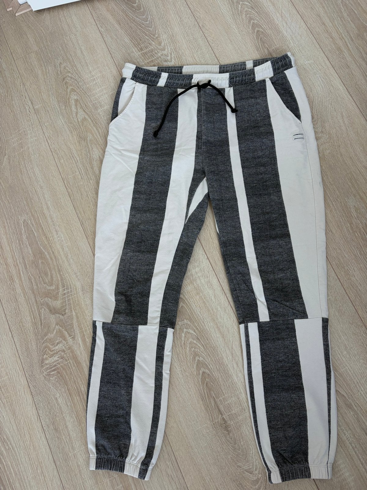 10 Days jogger maat L - Stijlvol en uniek!, Verzenden, Gedragen, Maat 42/44 (L), Grijs