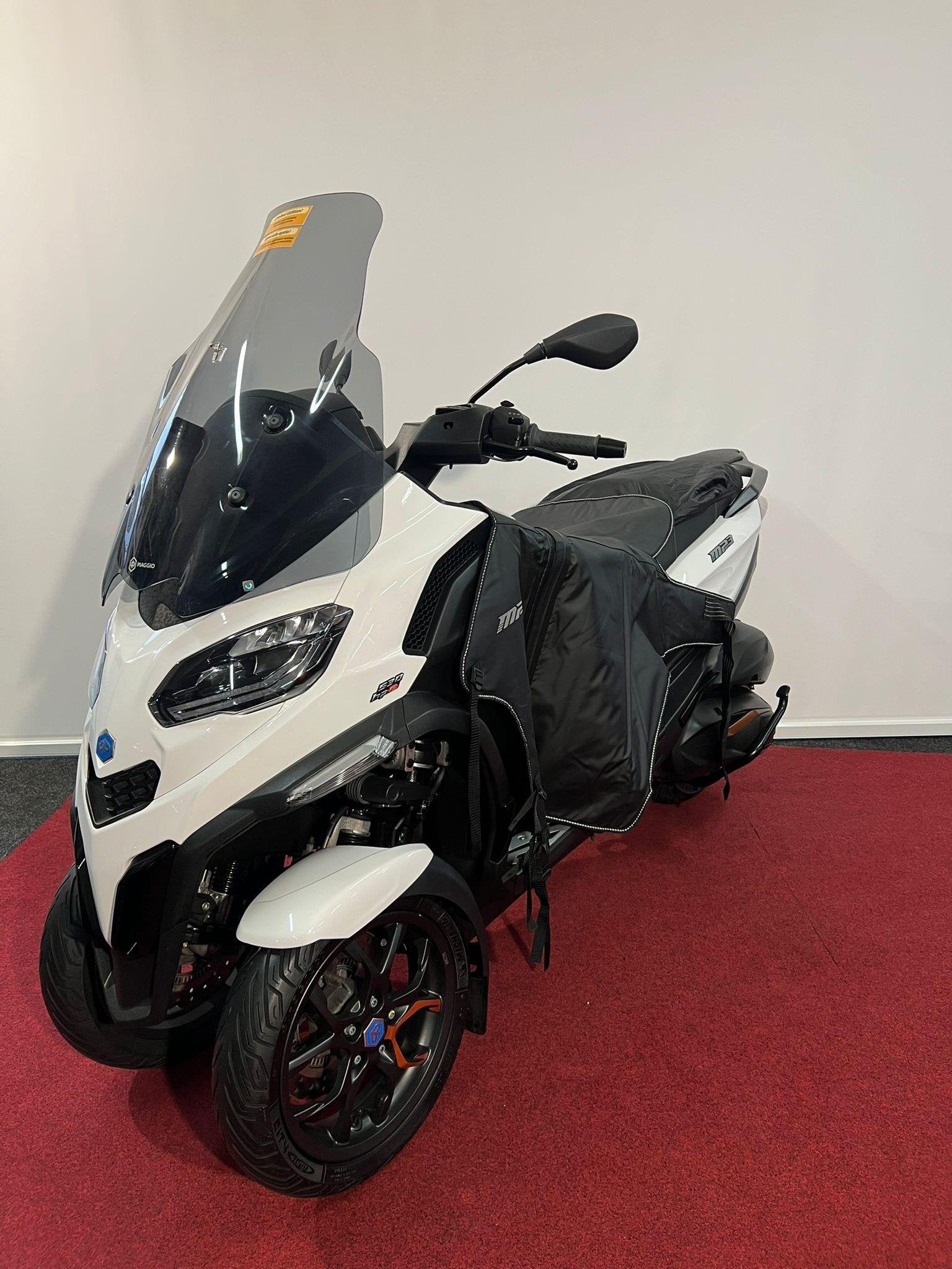 Piaggio 530 MP3 HPE Exclusive Limited Edition, Motoren, Minervum 7272
4817 ZM  Breda, NL, Customer_service@piaggio.com, Automaat