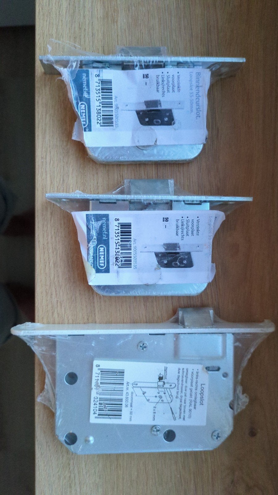 Nemef binnendeursloten (2 stuks, 1 mist sluitplaat), Ophalen of Verzenden, Nieuw, IJzer, Slot
