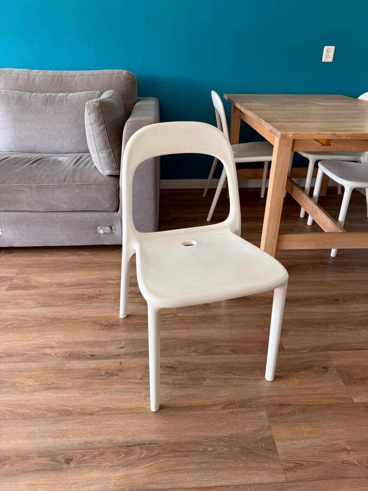 IKEA stoelen (4 witte stoelen), Huis en Inrichting, Stoelen, Kunststof, Gebruikt, Wit, Ophalen of Verzenden
