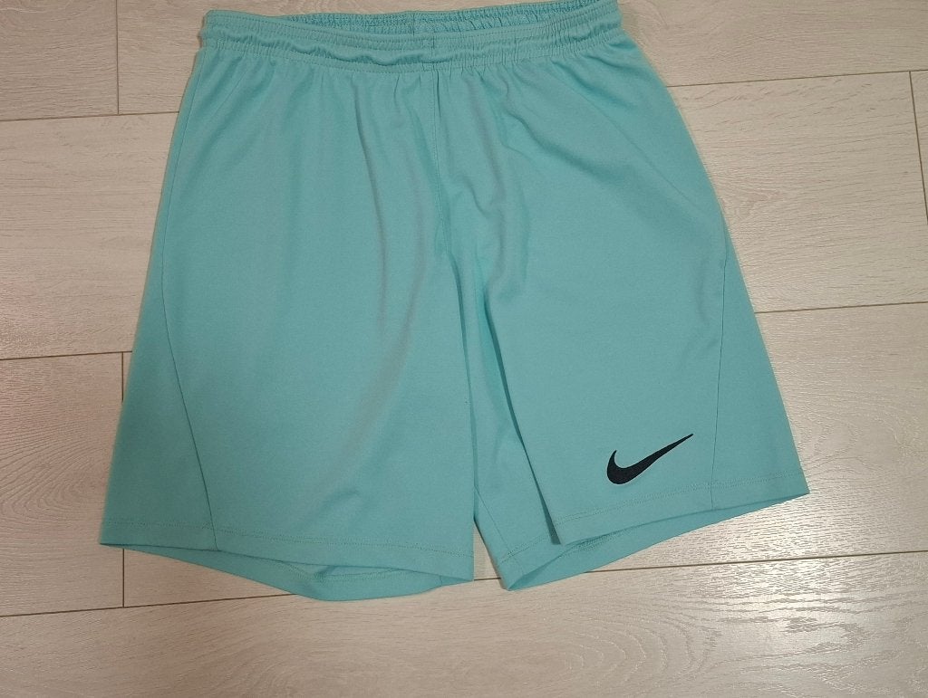 Nike Dri Fit trainingsshort mintgroen maat M, Ophalen, Zo goed als nieuw, Broek
