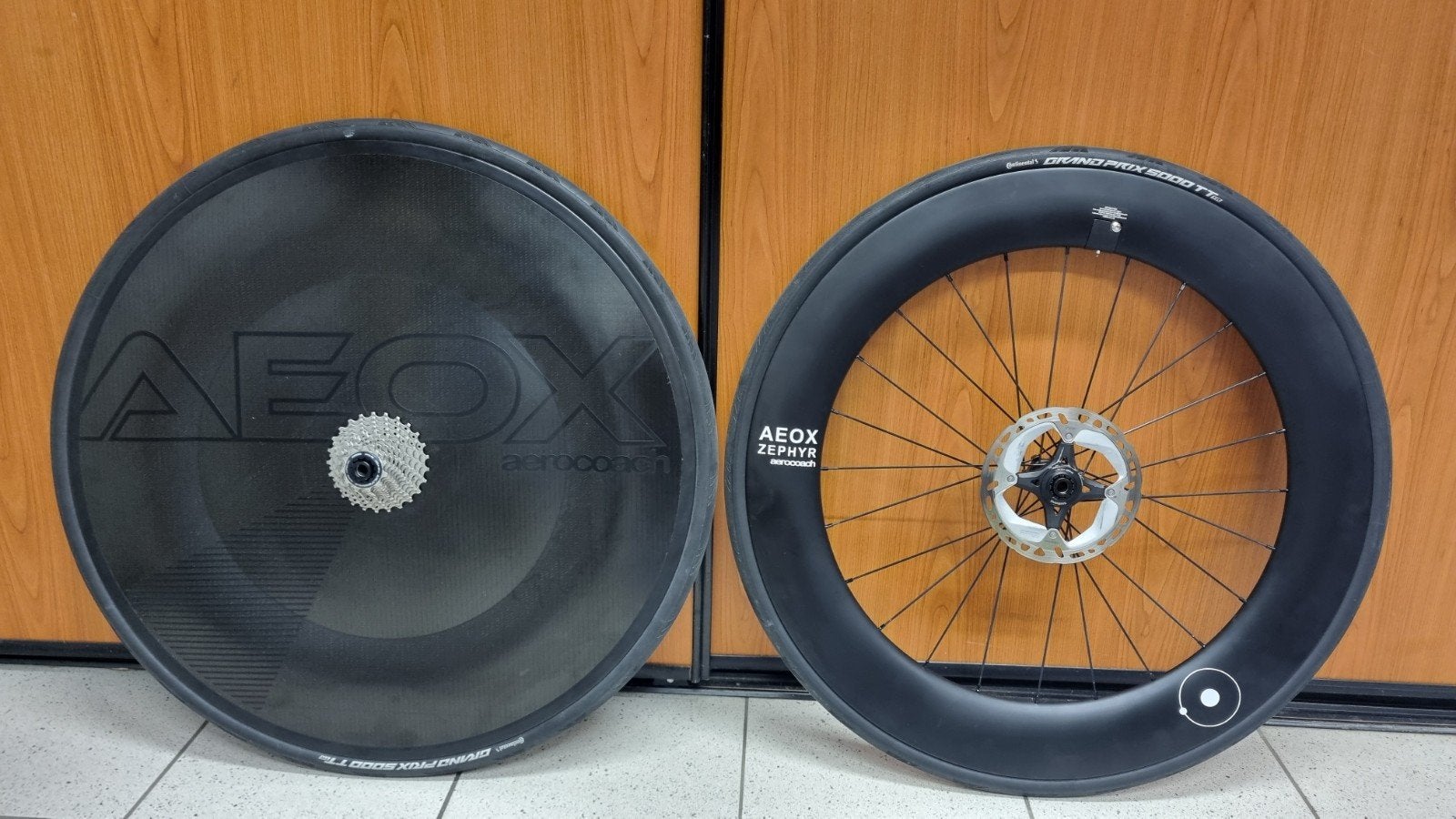 Aerocoach Aeox + Zephyr wielset tijdrit / triatlon, Aerocoach, Racefiets, Zo goed als nieuw, Carbon
