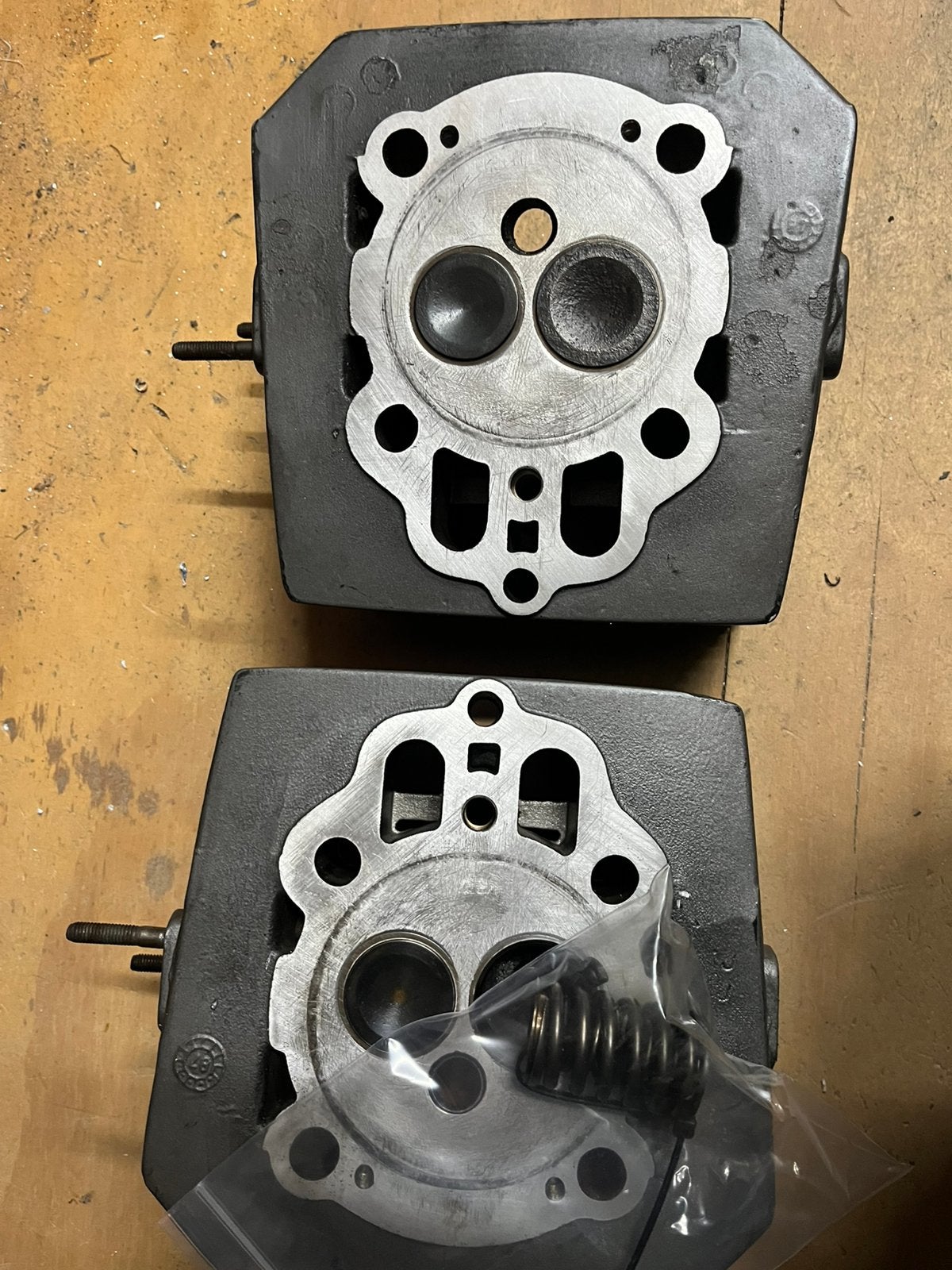Moto Guzzi V65 cilinderkoppen, Motoren, Ophalen of Verzenden, Gebruikt