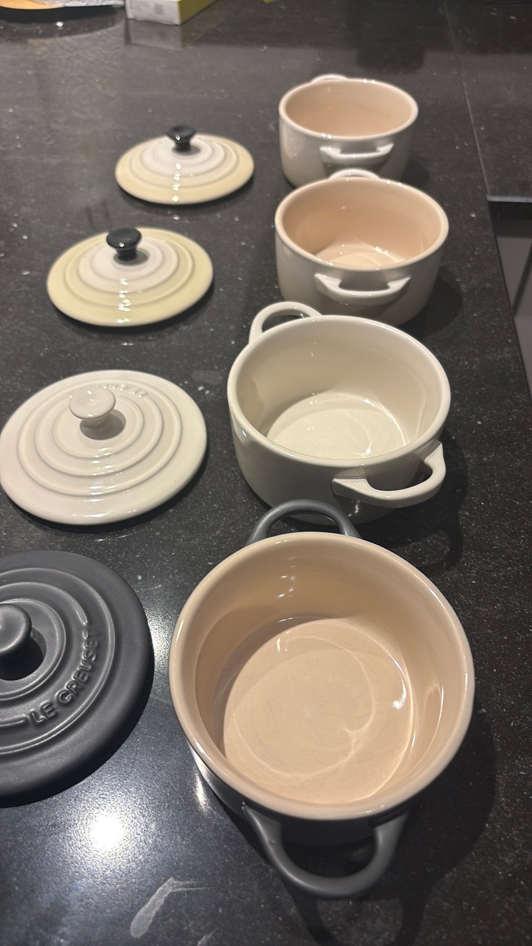 Le Creuset ovenschaaltjes, Ophalen of Verzenden, Zo goed als nieuw, Gietijzer, Koekenpan of Braadpan