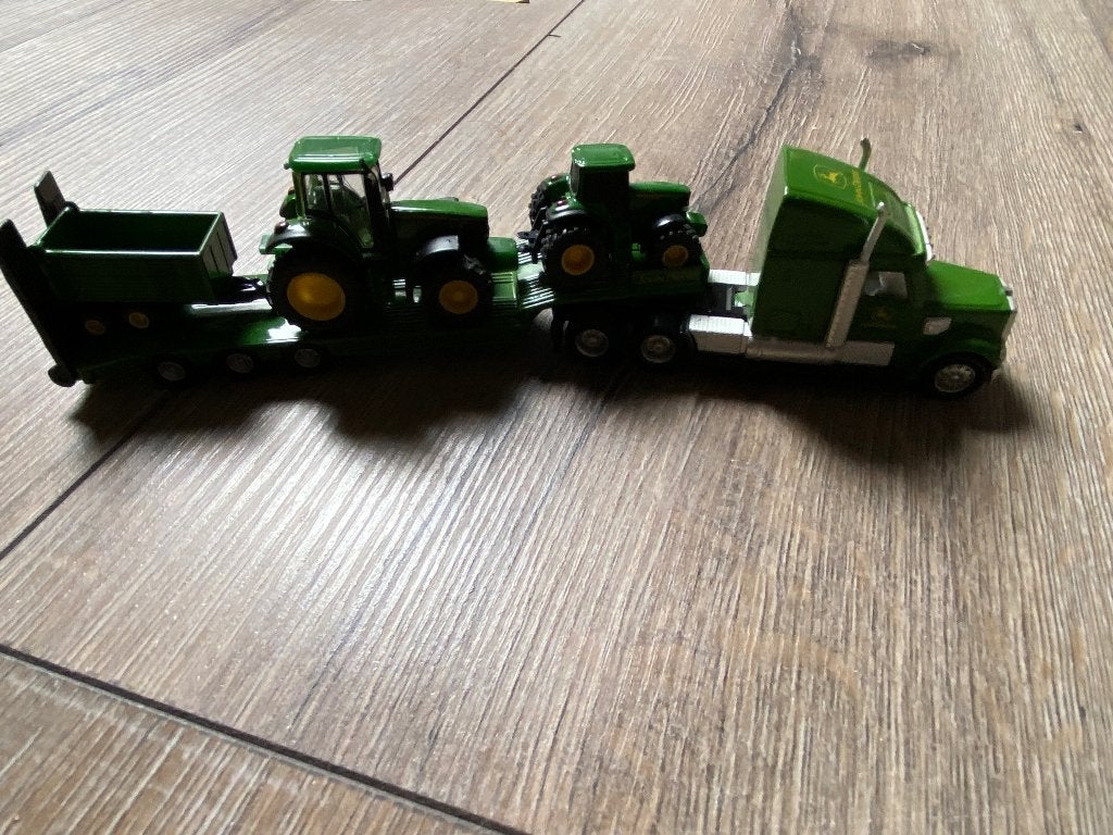 Siku John Deere Dieplader - Vrachtwagen 1/87 miniatuur, Ophalen of Verzenden, Zo goed als nieuw, Bus of Vrachtwagen, SIKU