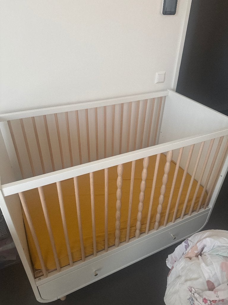 Mooi IKEA ledikant met lade - Zo goed als nieuw, Kinderen en Baby's, Babywiegjes en Ledikanten, Ophalen, Zo goed als nieuw, Ledikant
