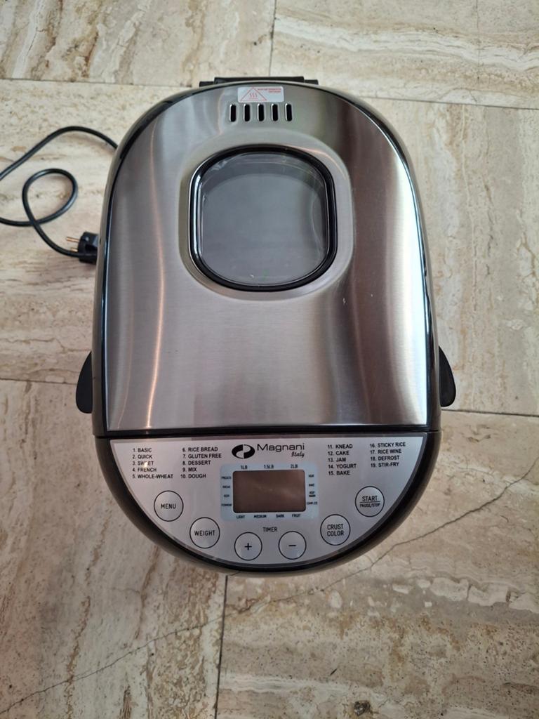 Broodbakmachine merk Magnani, 1x gebruikt, Witgoed en Apparatuur, Broodbakmachines, Ophalen, Zo goed als nieuw