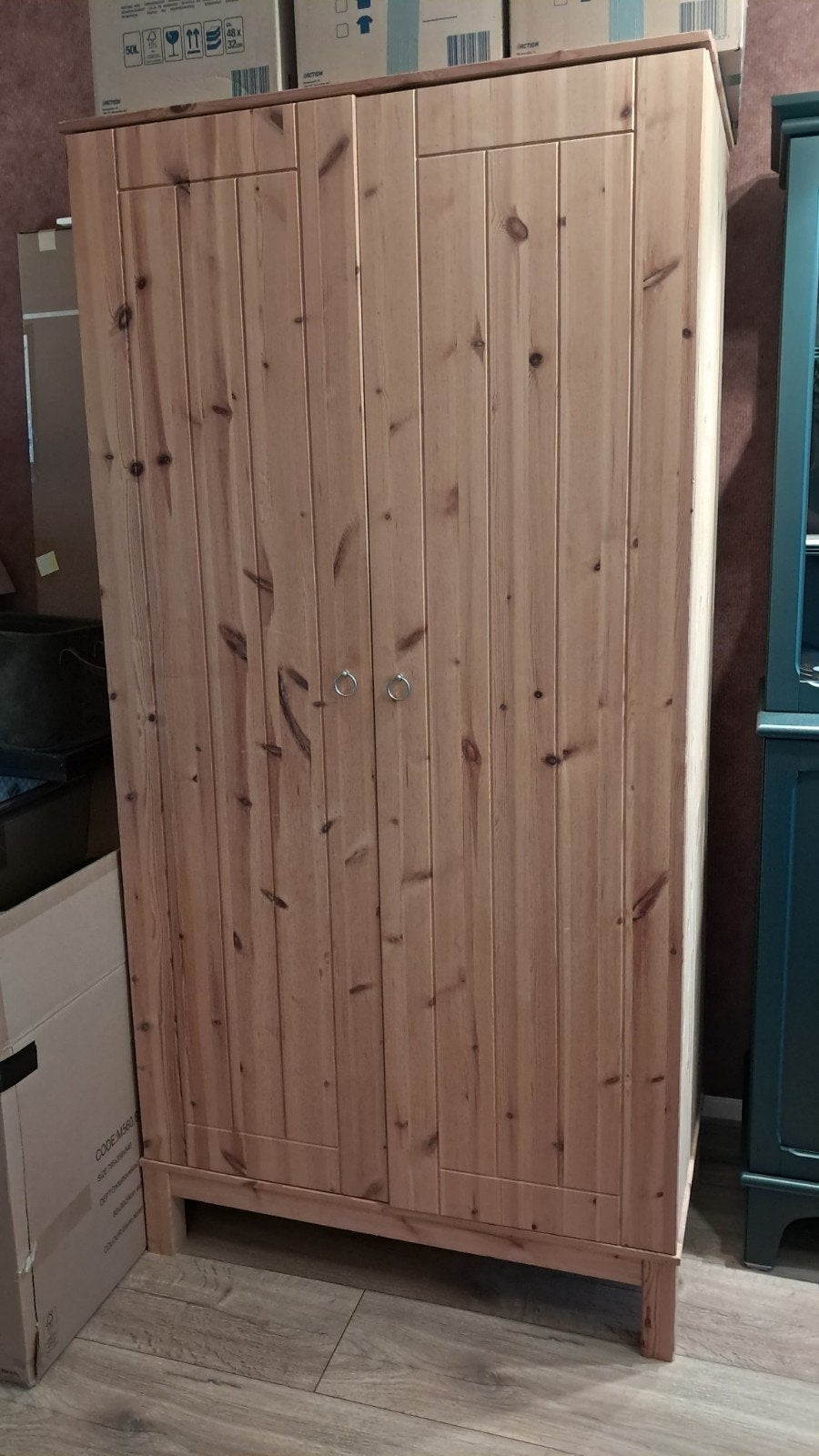 Massief grenen houten kast – stevig en in goede staat, Ophalen, Zo goed als nieuw