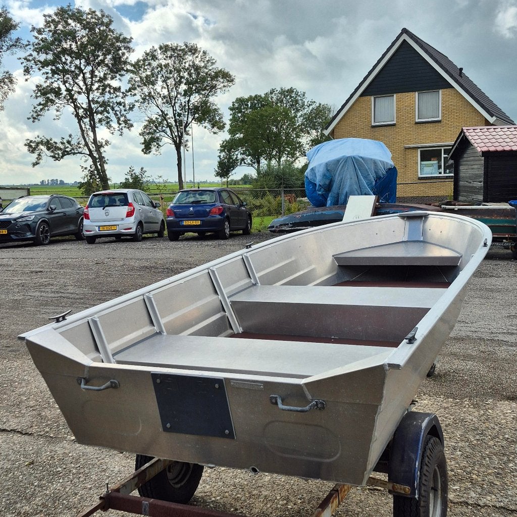 Qwest 380 met trailer, Ophalen, Gebruikt, Buitenboordmotor