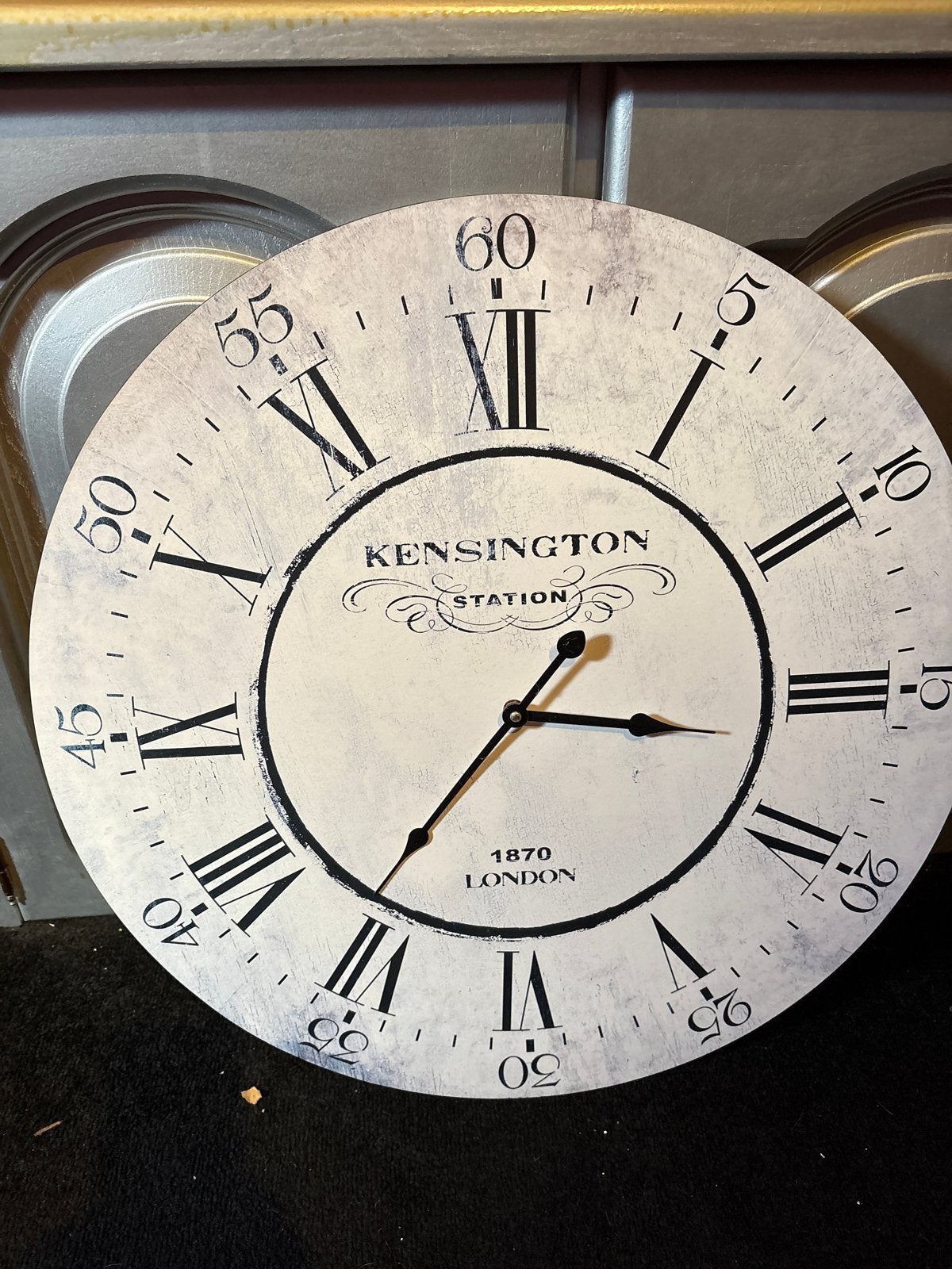 Grote Kensington Station Wandklok - 60 cm, Huis en Inrichting, Woonaccessoires | Klokken, Wit, Vintage, Analoog, Ophalen of Verzenden