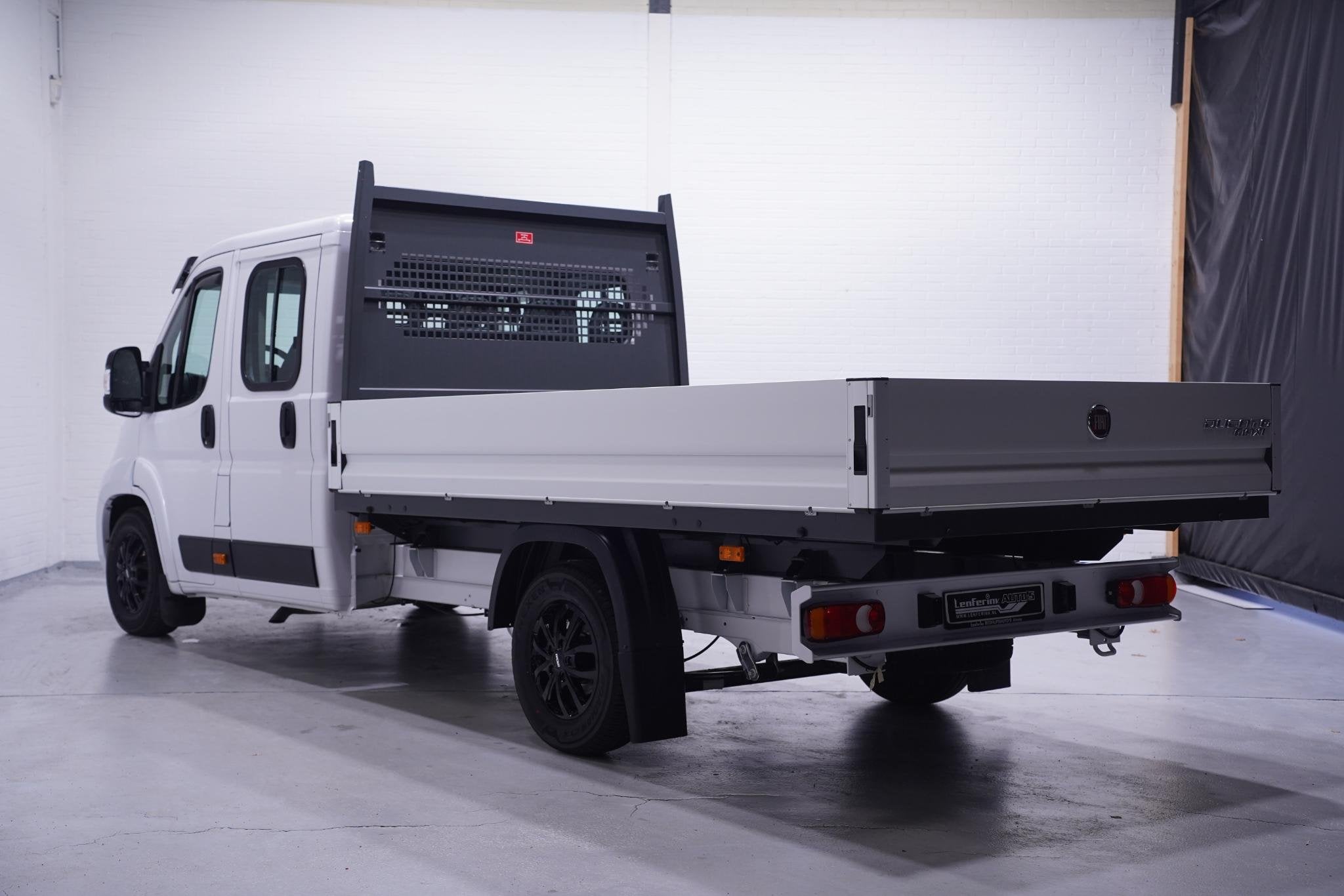 Fiat Ducato 2.2 Mjet 140 pk Dubbel Cabine 7p Black&White Edi, Auto's, Voorwielaandrijving, Stof, Gebruikt, 4 cilinders