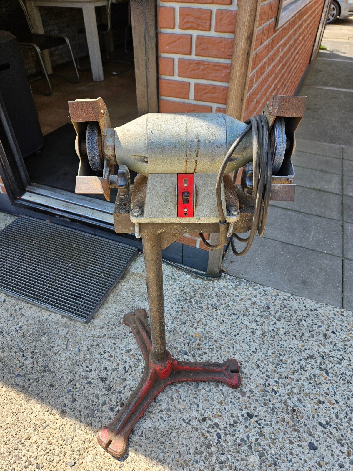 Mazo werkbankslijpmachine op standaard, Doe-het-zelf en Verbouw, Gereedschap | Slijpmachines, Ophalen of Verzenden, Gebruikt, Werkbankslijpmachine