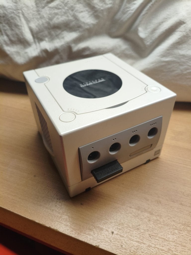 Gamecube Pearl White met toebehoren, Spelcomputers en Games, Gebruikt, Wit, Ophalen of Verzenden, Met geheugenkaart