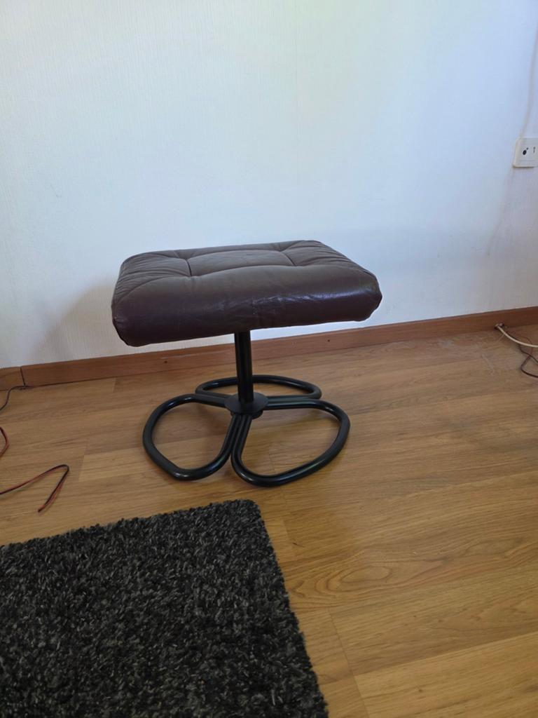 Poefje/Voetenbankje, Huis en Inrichting, Stoelen, Ophalen, Wit, Eén