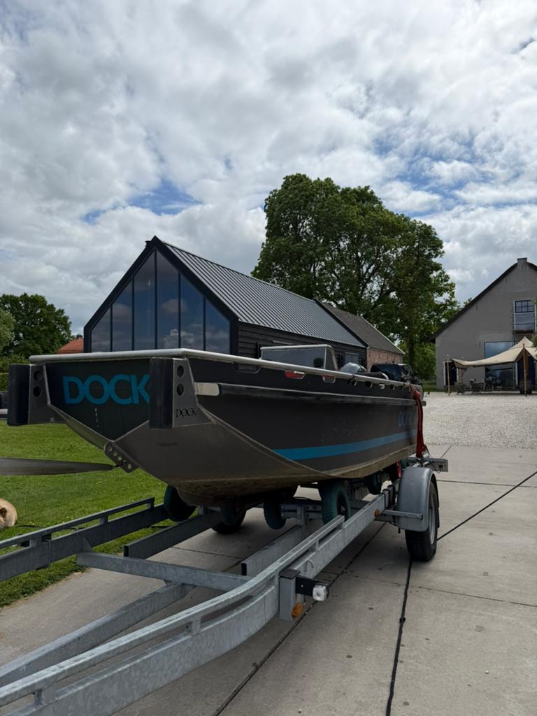 Dock steel 400 20pk motorboot, Watersport en Boten, Ophalen of Verzenden, Trailer