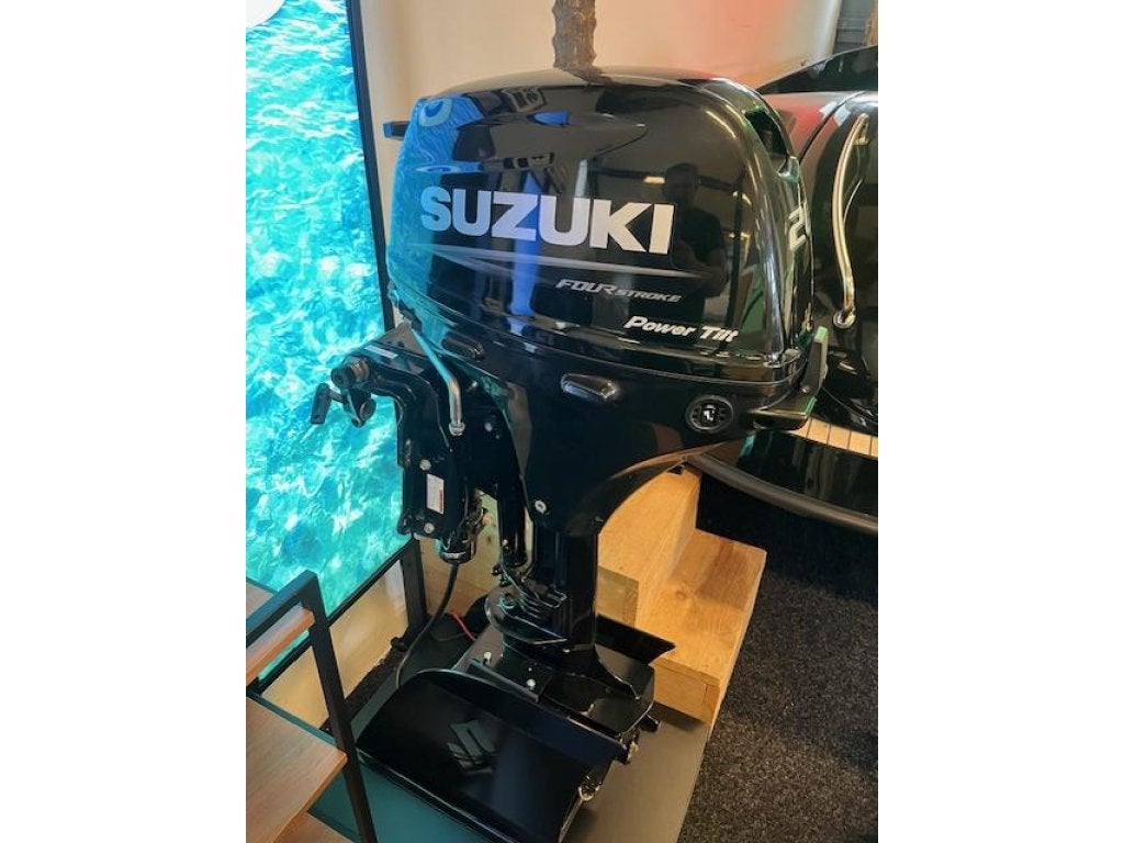 Suzuki 20 pk met power trim afstandsbediening, Nieuw, Benzine