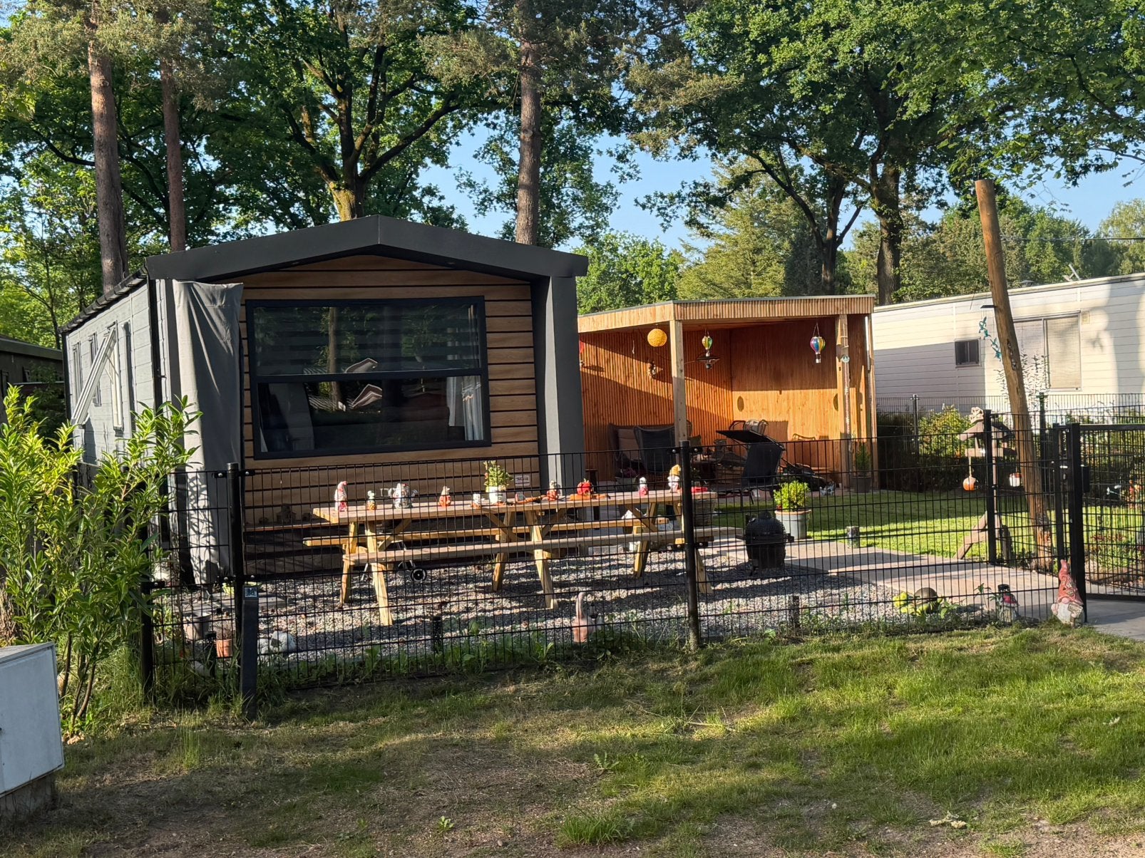 Globus 52 Limited Edition chalet, Tot en met 4