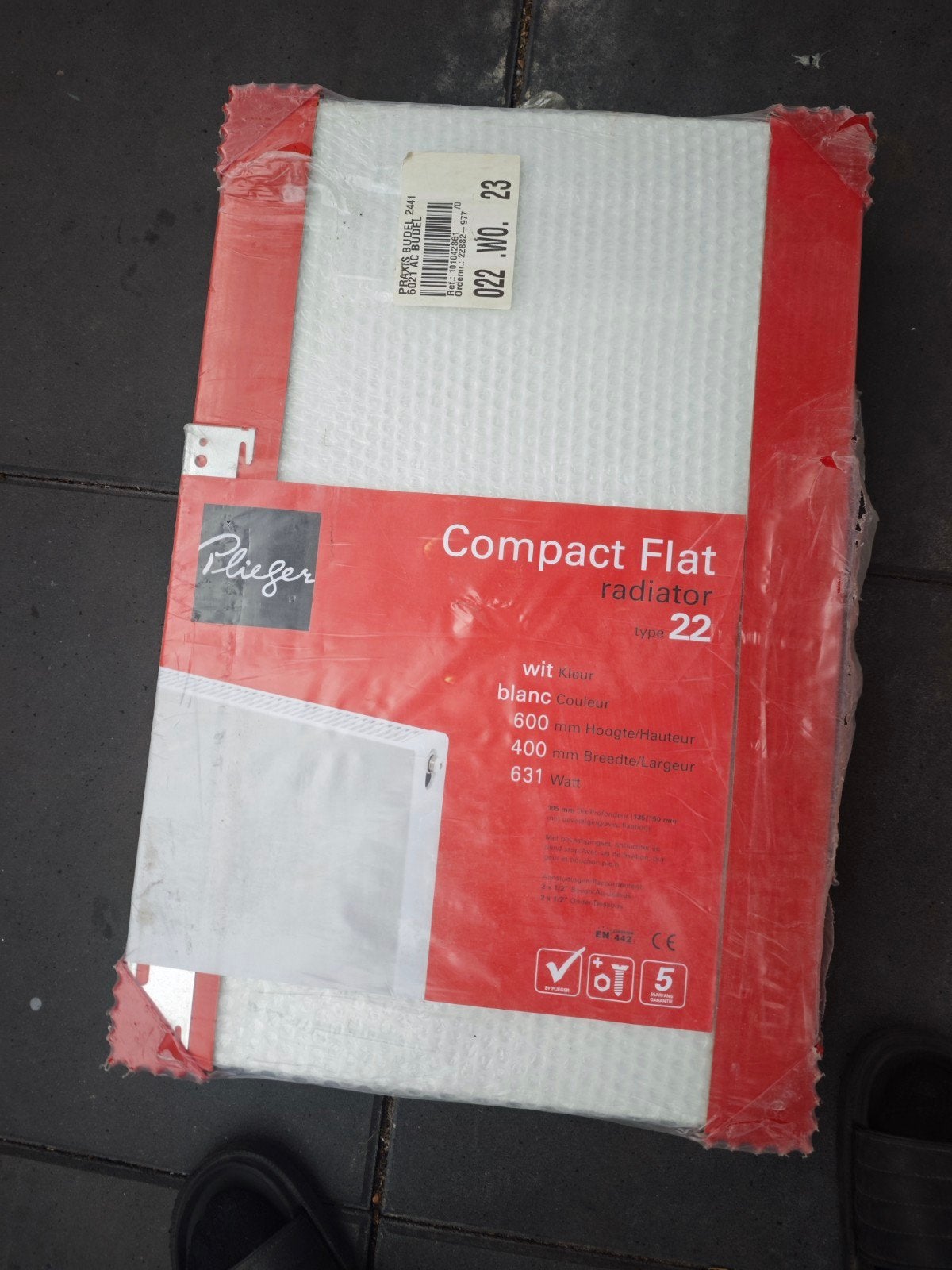 Nieuwe Plieger Compact Flat radiatoren (2 stuks), Doe-het-zelf en Verbouw, Verwarming en Radiatoren, Ophalen, 30 tot 80 cm, Radiator