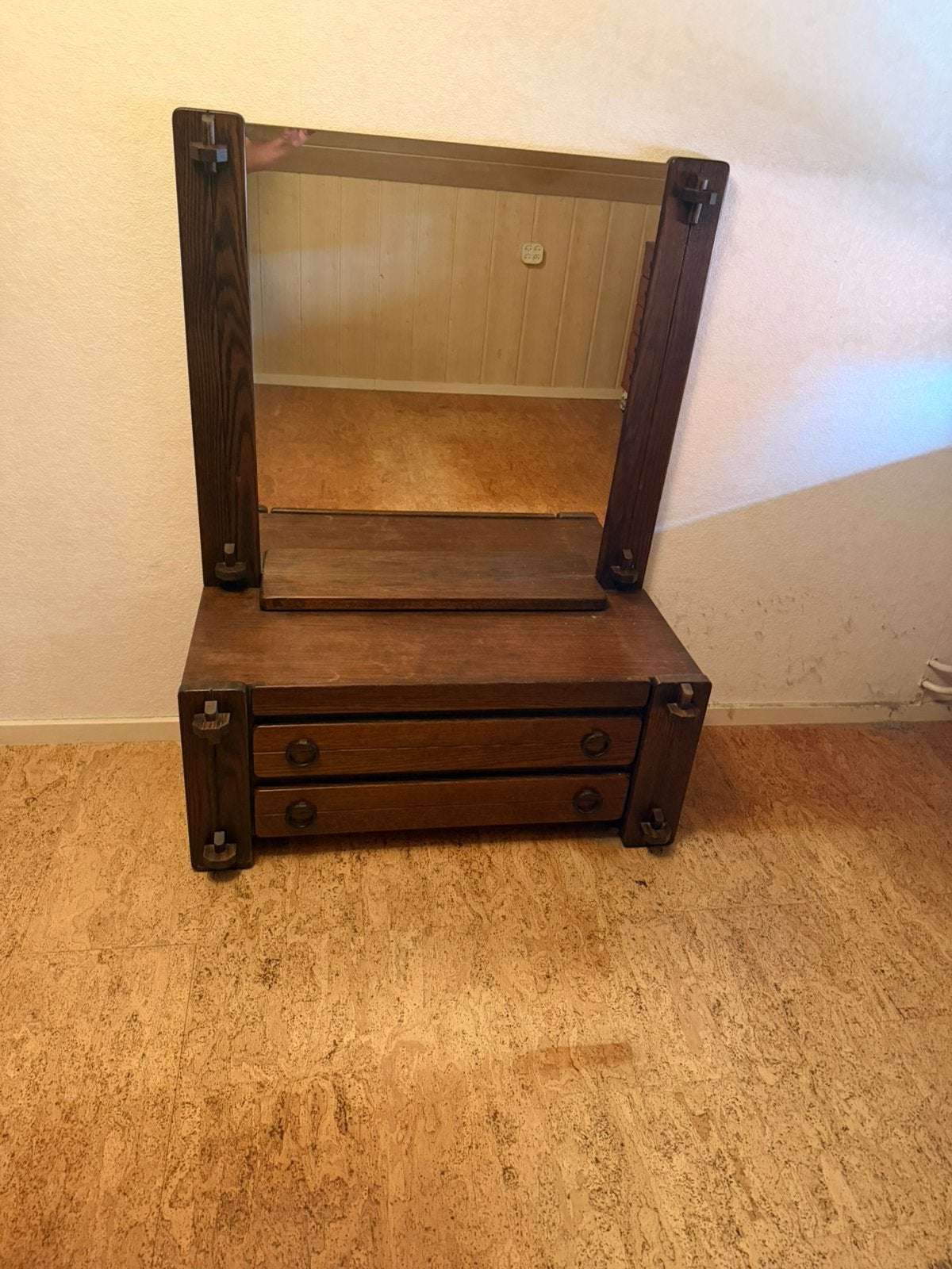 Donker eiken kap tafel, Ophalen, Zo goed als nieuw