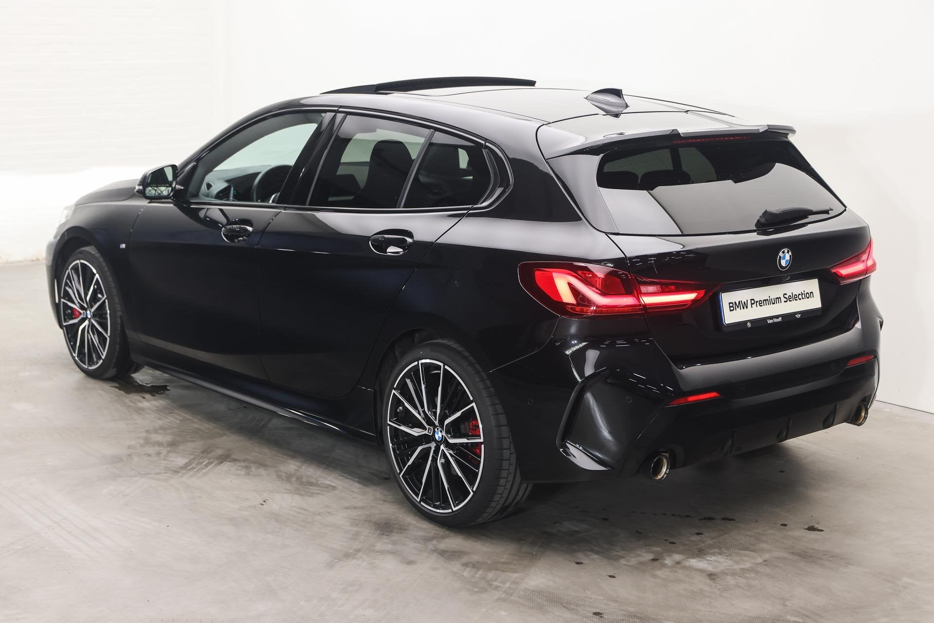BMW 1 Serie 120i M Sport Automaat / Trekhaak / Panoramadak /, Auto's, 1998 cc, Gebruikt, 4 cilinders, 179 pk