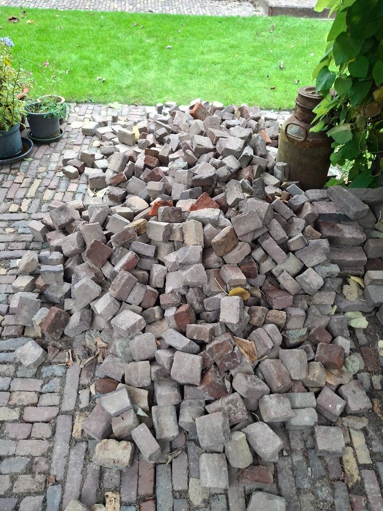 Halve waaltjes voor creatieve bestrating (ca. 4m²), Ophalen, Gebruikt, Klinkers, Minder dan 5 m²