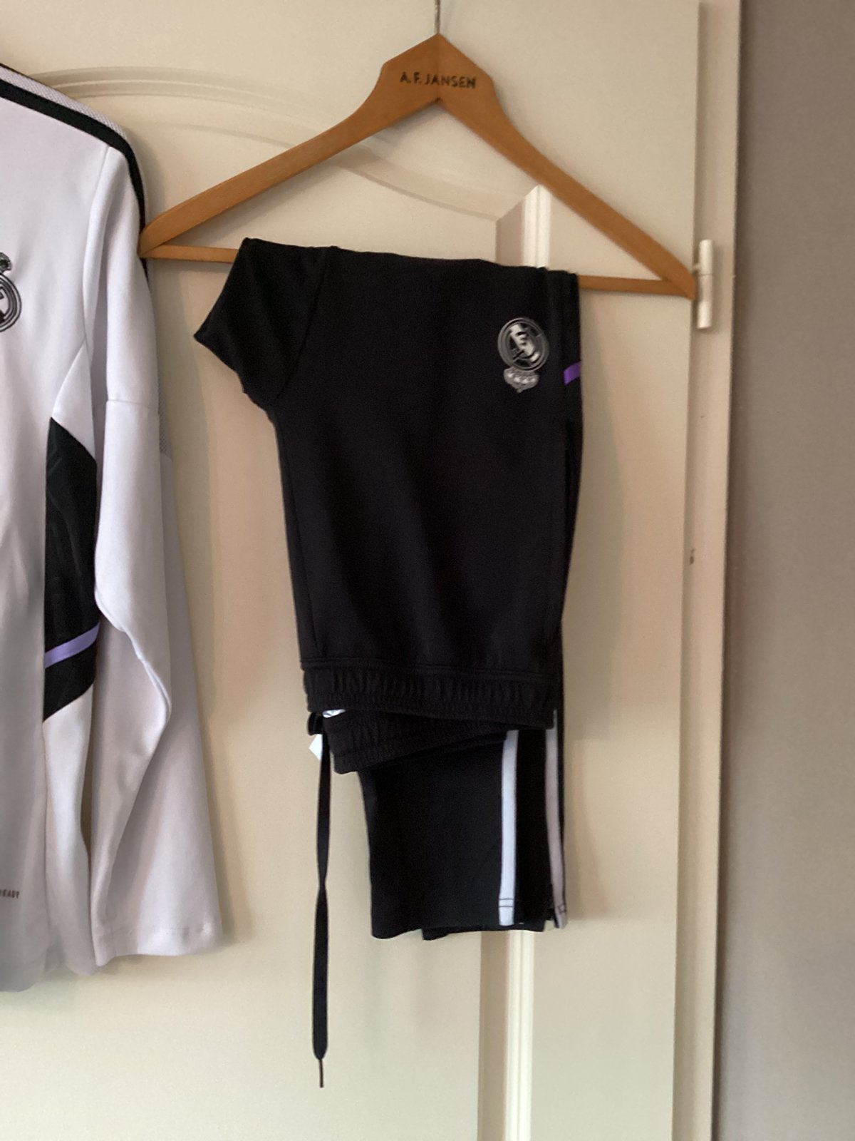 Prachtig trainingspak Adidas maat M te koop., Ophalen of Verzenden, Zo goed als nieuw