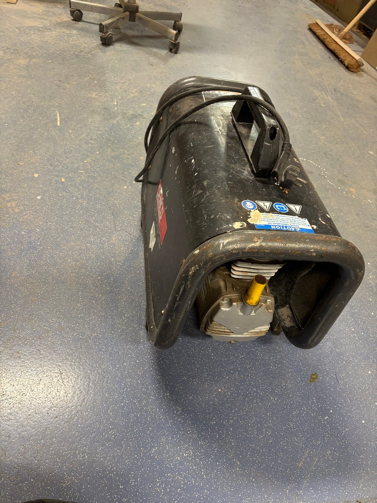 Senco PD125P Compressor - Compact en Krachtig, Ophalen, Gebruikt, 6 tot 10 bar, Minder dan 200 liter/min