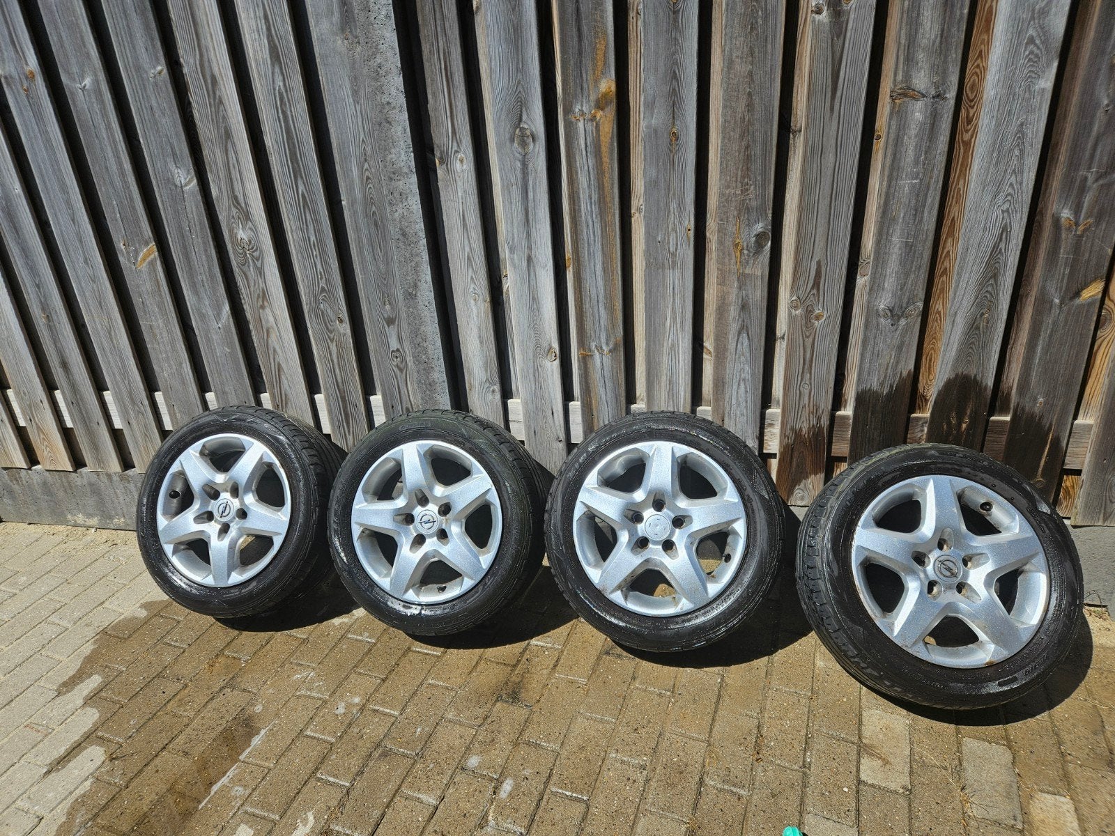 Standaard Velgen Opel Insignia met redelijke banden, Ophalen