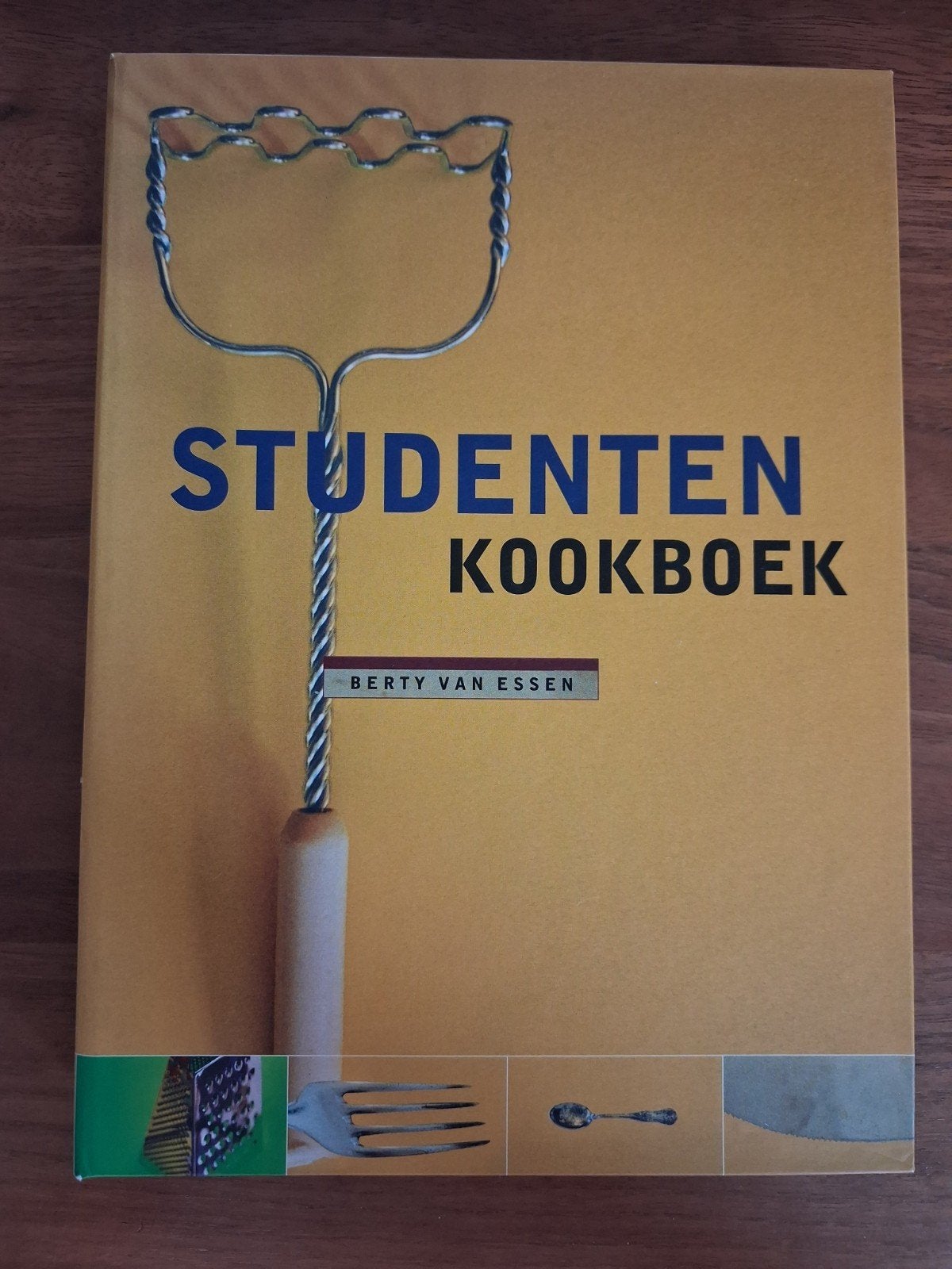 Studenten Kookboek - Berty van Essen, Boeken, Kookboeken, Hoofdgerechten, Gezond koken, Ophalen of Verzenden, Zo goed als nieuw