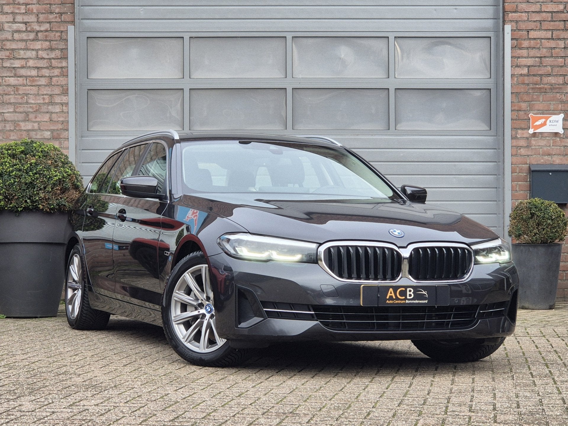 BMW 5 Serie Touring 530e Business E plus Hybrid. Elektrische, Auto's, Achterwielaandrijving, Gebruikt, 4 cilinders, 120 €/maand